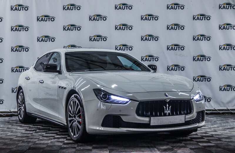 Photo 2 - Maserati Ghibli 2014 y Sedan