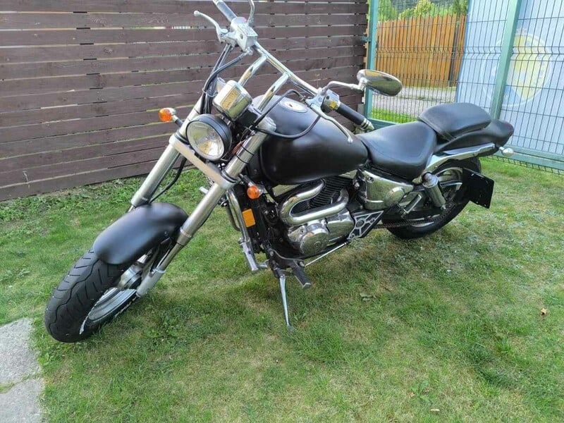 Photo 3 - Suzuki VZ 1999 y Chopper / Cruiser / Custom motorcycle