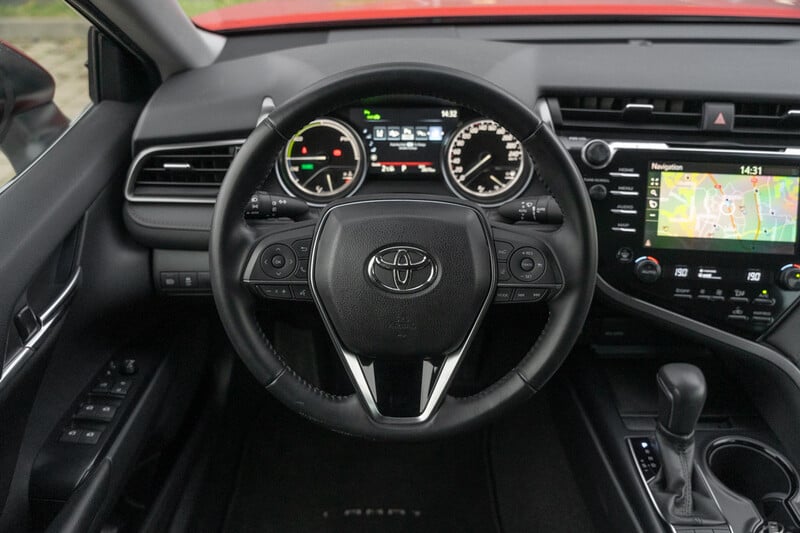 Photo 15 - Toyota Camry 2019 y Sedan