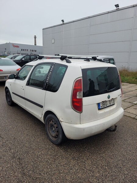 Photo 4 - Skoda Roomster 2011 y Wagon