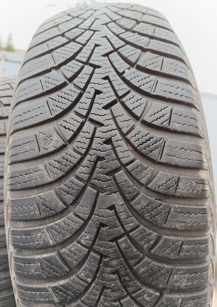 Фотография 4 - Goodyear R15 зимние шины для автомобилей