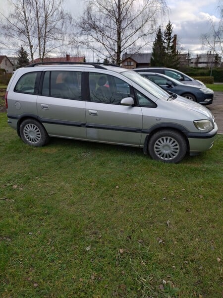 Photo 8 - Opel Zafira 2003 y Van