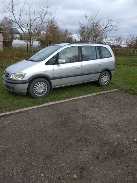 Photo 9 - Opel Zafira 2003 y Van