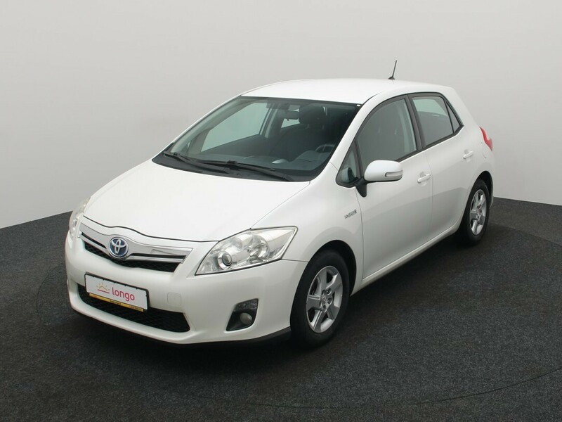 Фотография 1 - Toyota Auris 2012 г Хэтчбек