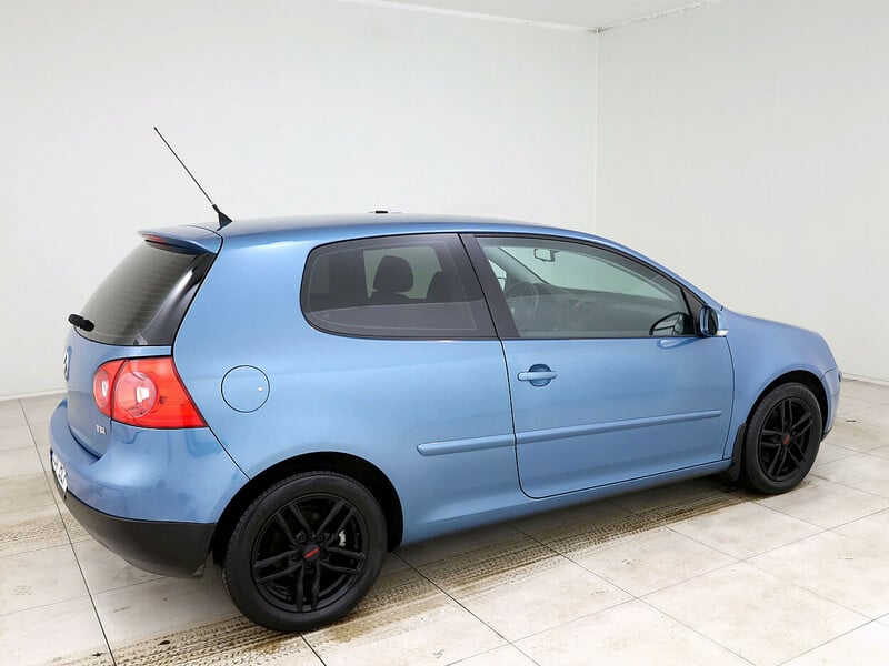 Photo 3 - Volkswagen Golf 2006 y Hatchback