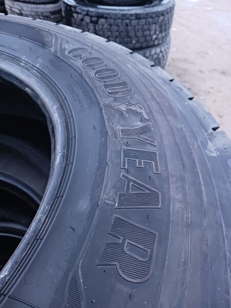 Фотография 2 - Goodyear R22.5 зимние шины для грузовиков и автобусов