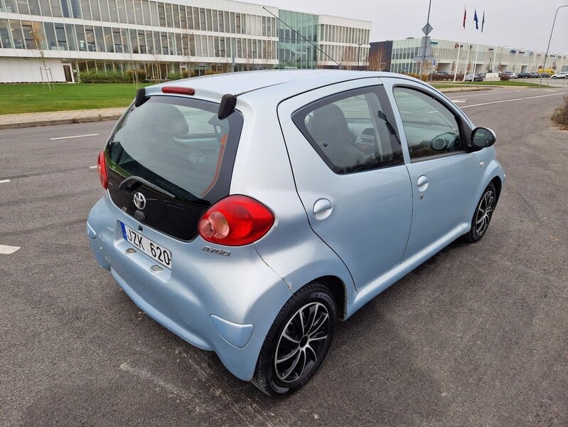 Фотография 4 - Toyota Aygo 2006 г Хэтчбек