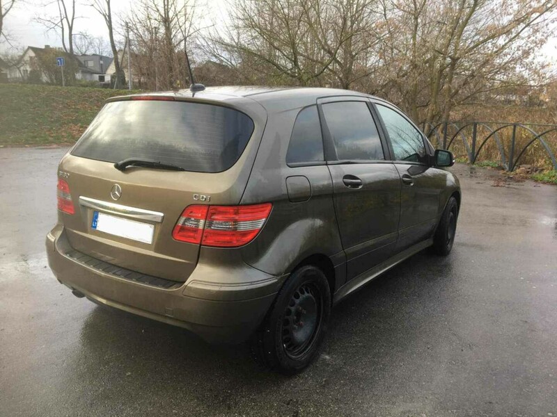 Photo 3 - Mercedes-Benz B 180 W246 2011 y