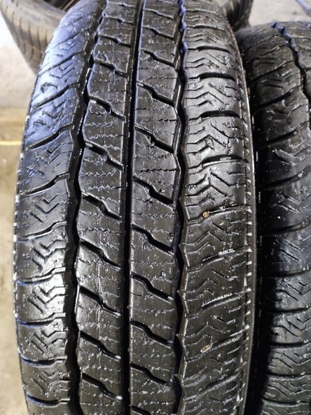 Photo 1 - Maxxis R16C universal tyres minivans