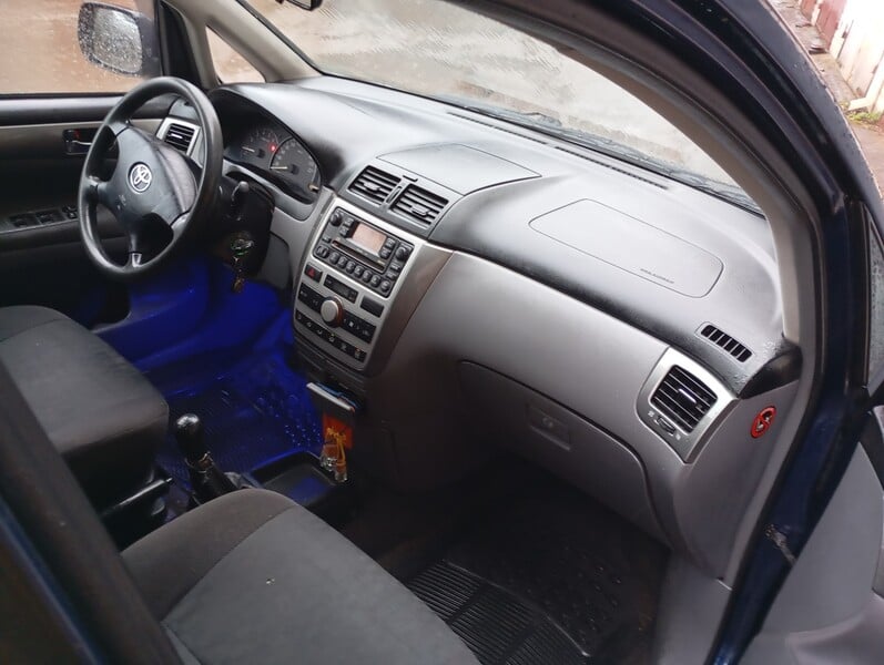 Photo 6 - Toyota Avensis Verso 2003 y Van