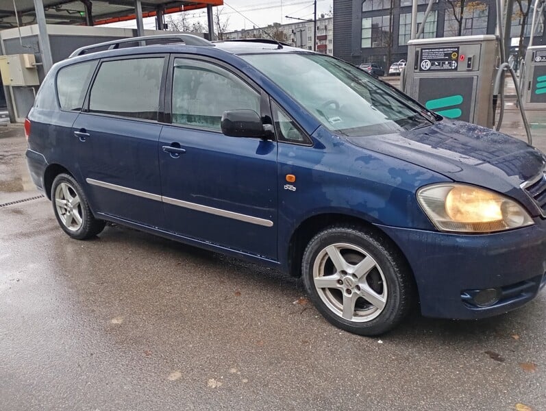 Photo 7 - Toyota Avensis Verso 2003 y Van