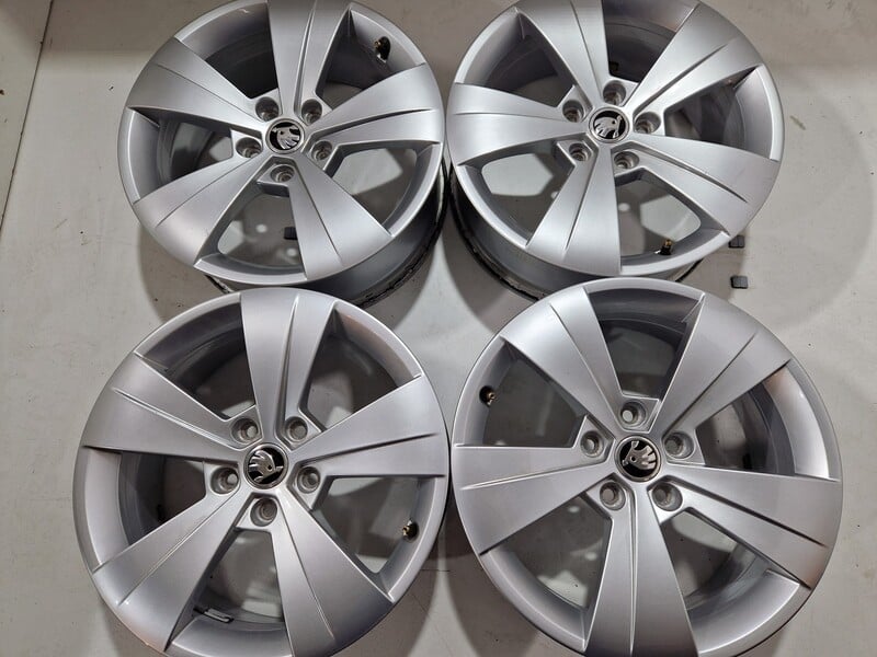 Photo 2 - Skoda Superb, originalūs Superb light alloy R17 rims