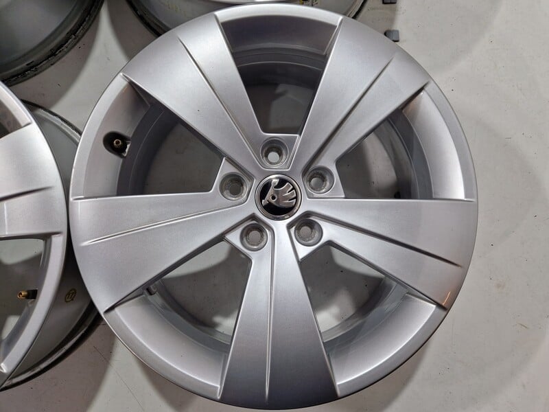 Photo 3 - Skoda Superb, originalūs Superb light alloy R17 rims