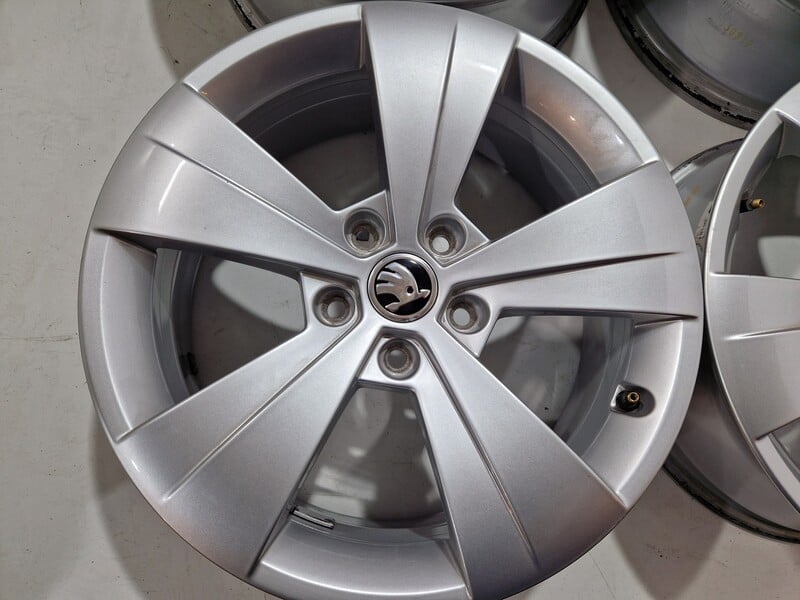 Photo 4 - Skoda Superb, originalūs Superb light alloy R17 rims