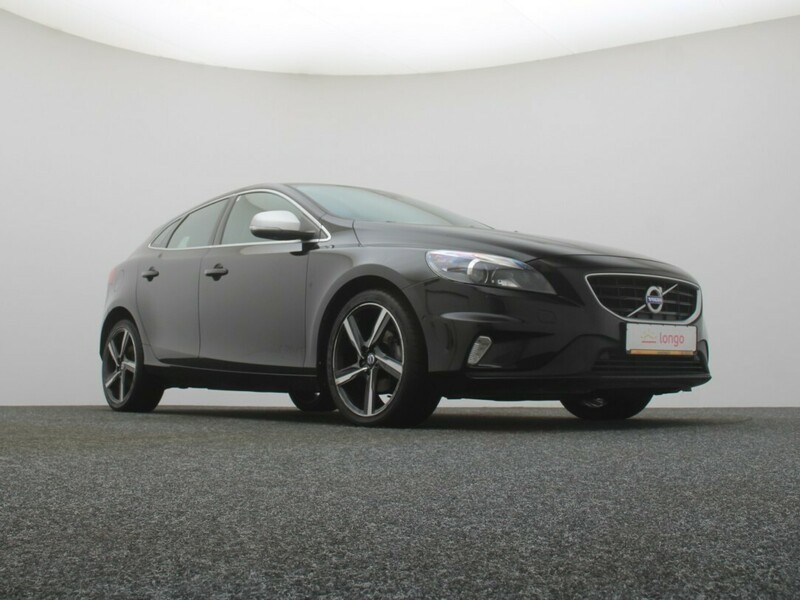 Фотография 11 - Volvo V40 2015 г Хэтчбек