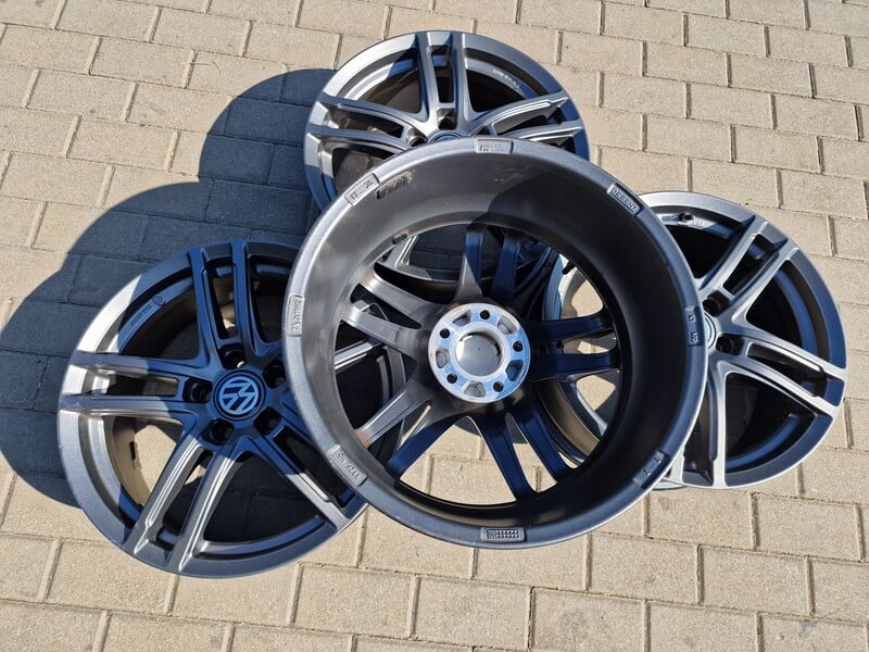 Photo 6 - Volkswagen Golf, Jetta, Touran Golf light alloy R18 rims