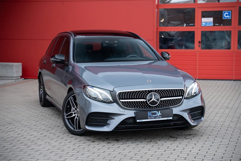 Photo 2 - Mercedes-Benz E 300 S213 2019 y