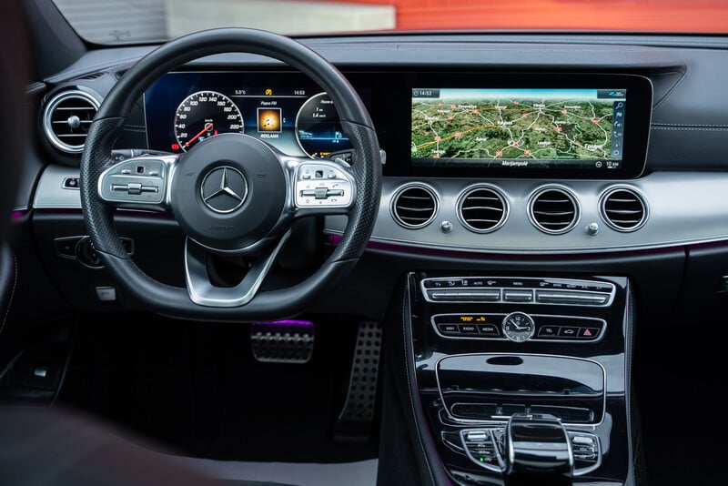 Photo 15 - Mercedes-Benz E 300 S213 2019 y