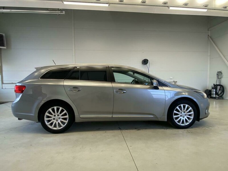 Photo 7 - Toyota Avensis 2012 y Wagon