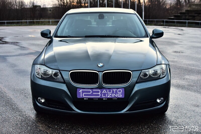 Фотография 3 - Bmw 320 2009 г Седан