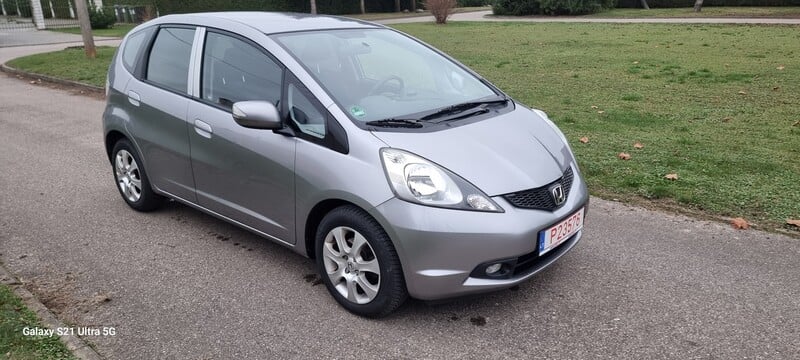 Фотография 2 - Honda Jazz 2009 г Хэтчбек