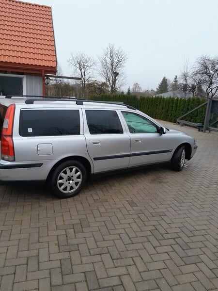 Фотография 6 - Volvo V70 2003 г Универсал