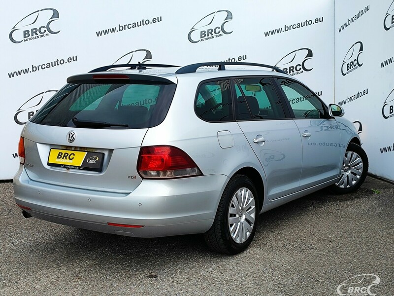 Фотография 2 - Volkswagen Golf 1.6 TDI Variant 2011 г