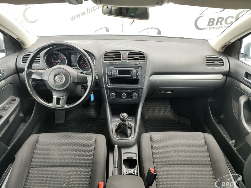 Фотография 12 - Volkswagen Golf 1.6 TDI Variant 2011 г