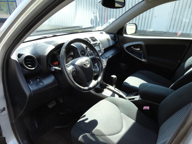 Photo 23 - Toyota RAV4 III 2010 y