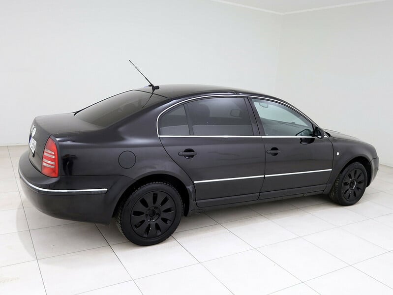 Photo 3 - Skoda Superb 2004 y Sedan