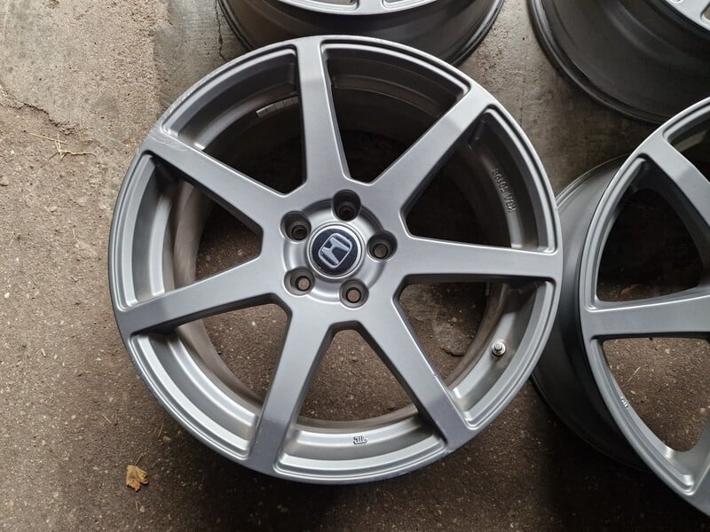 Photo 2 - Honda CR-V (2007-2016m) CR-V light alloy R19 rims