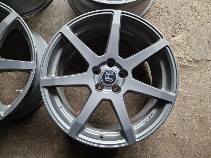 Photo 3 - Honda CR-V (2007-2016m) CR-V light alloy R19 rims