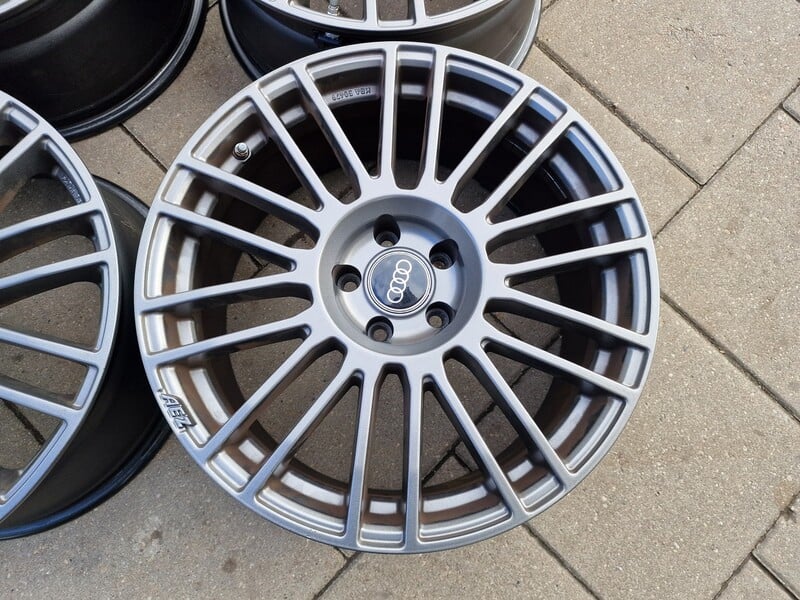 Photo 3 - Audi Q3, Q5, Q8 e-tron Q5 light alloy R19 rims