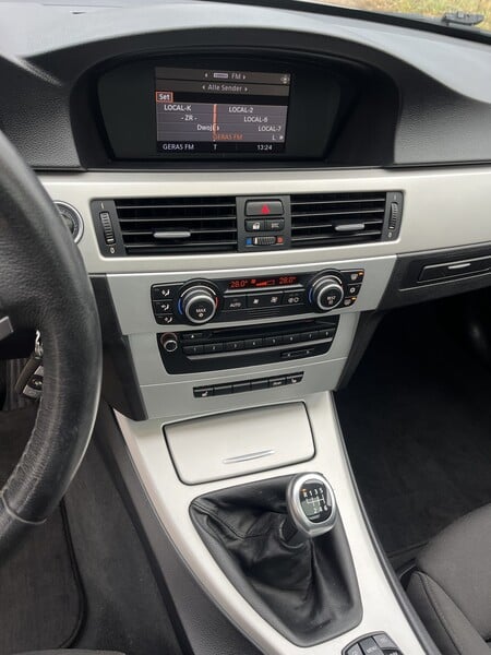 Nuotrauka 12 - Bmw 320 2009 m Universalas