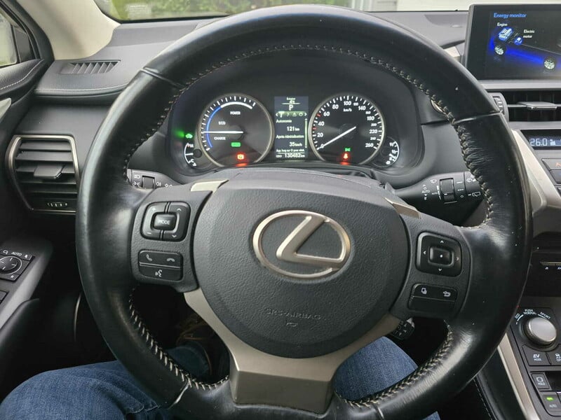 Photo 16 - Lexus NX 300h 2017 y Off-road / Crossover