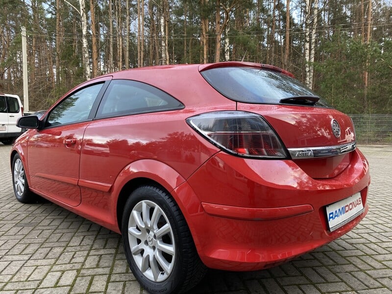 Фотография 5 - Opel Astra 2005 г Купе