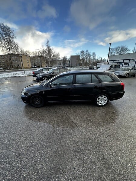 Фотография 2 - Toyota Avensis II 2004 г