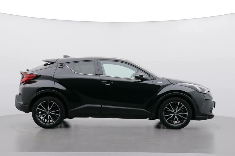 Фотография 16 - Toyota C-HR 2020 г Внедорожник / Кроссовер