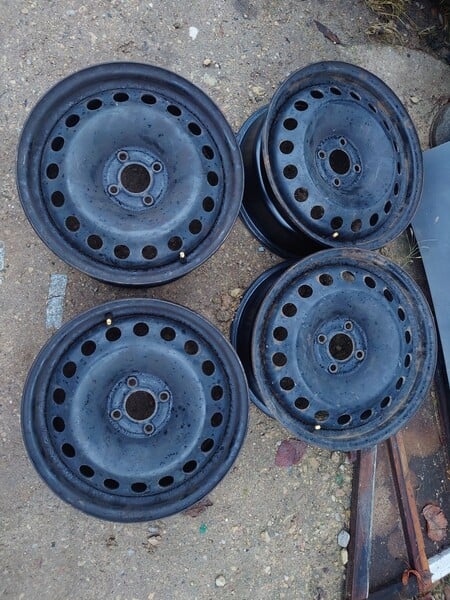 Photo 1 - Renault steel stamped R16 rims