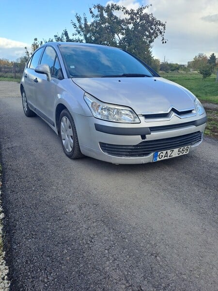 Photo 2 - Citroen C4 2005 y Hatchback