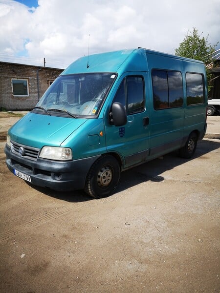 Photo 3 - Fiat Ducato 2004 y Minibus