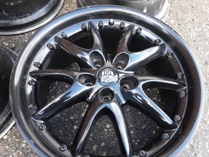 Photo 2 - Light alloy R18 rims