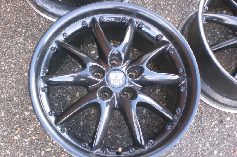 Photo 4 - Light alloy R18 rims