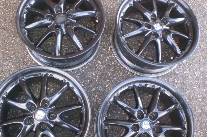 Photo 7 - Light alloy R18 rims