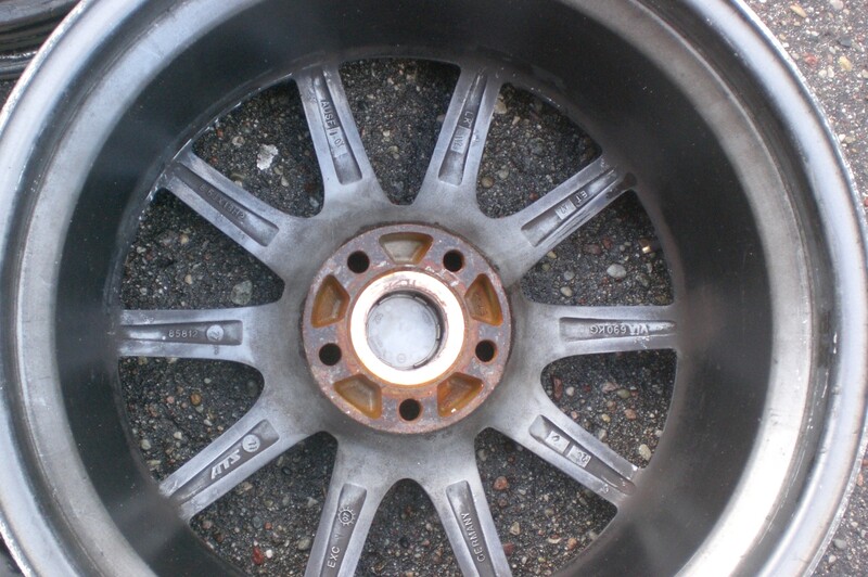 Photo 8 - Light alloy R18 rims