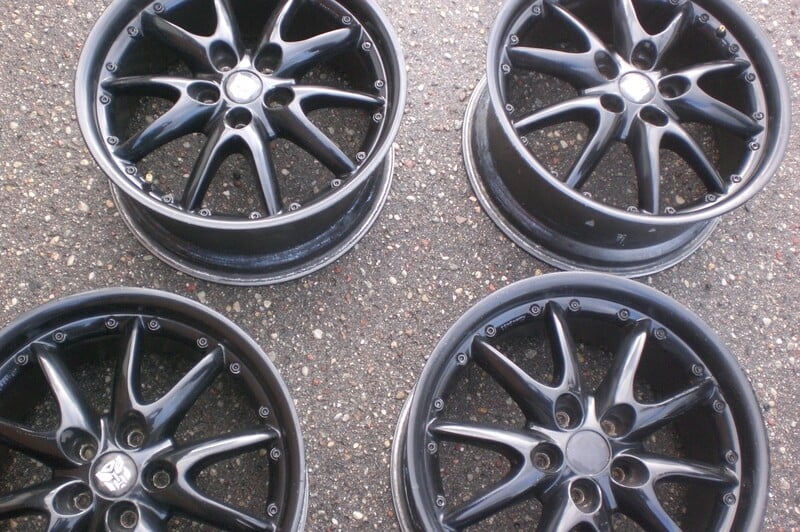 Photo 18 - Light alloy R18 rims