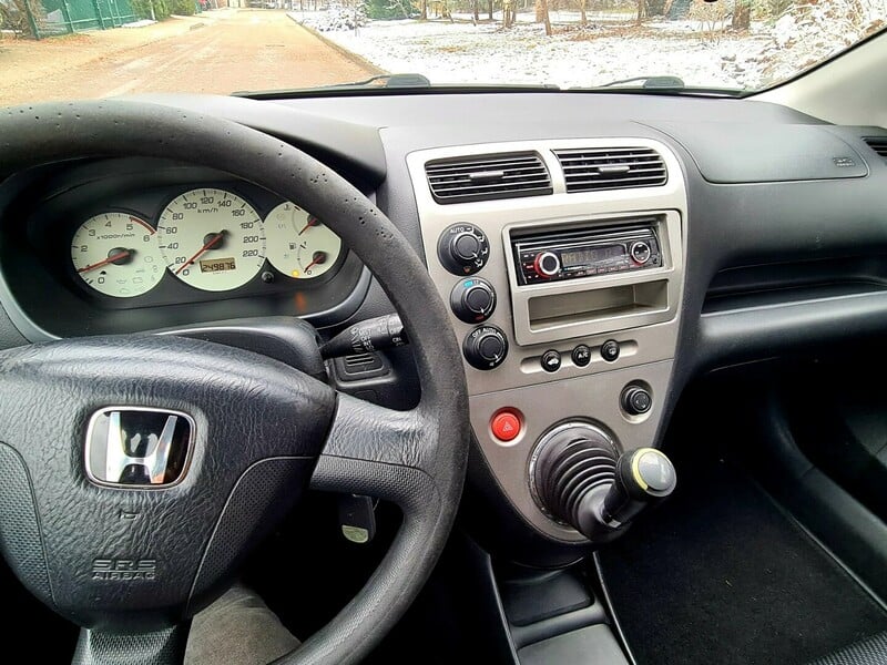 Nuotrauka 28 - Honda Civic 2005 m Hečbekas