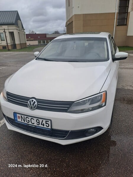 Photo 2 - Volkswagen Jetta TDI 2011 y