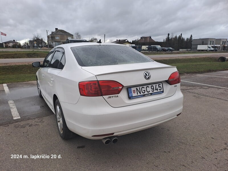 Photo 3 - Volkswagen Jetta TDI 2011 y