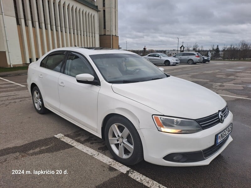 Photo 5 - Volkswagen Jetta TDI 2011 y